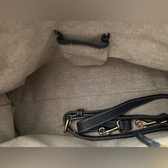 Dooney and Burke Navy Blue Satchel with detachable shoulder strap and wallet - Picture 15 of 15